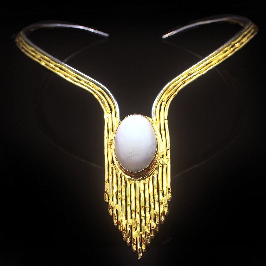 White Howlite 18k Gold-Plated Brass Bracelet | Moon Stone 18k Gold-Plated Necklace | Moon stone Gold-Plated Silver Ring | Yakubu Design | Image 2