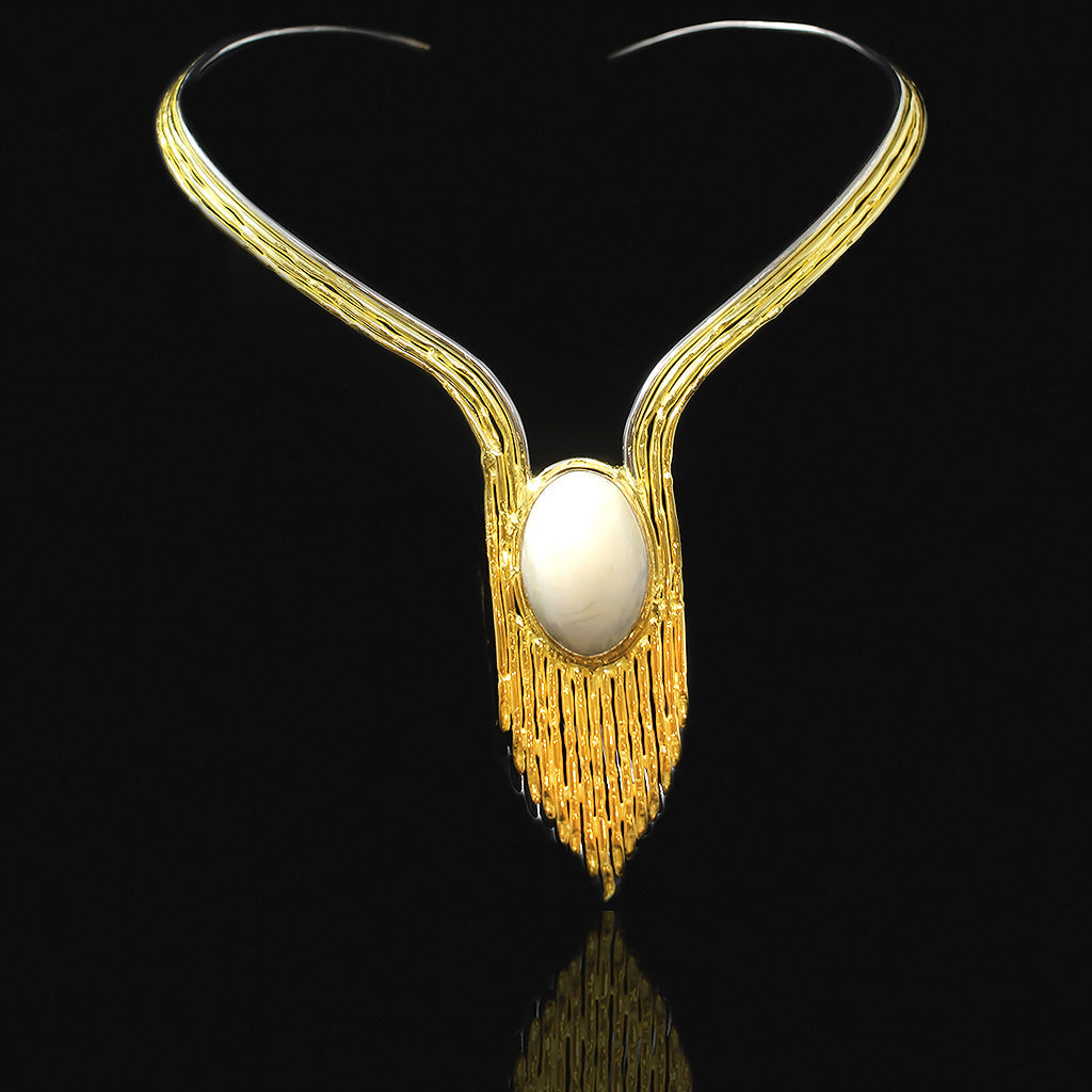 White Howlite 18k Gold-Plated Brass Bracelet | Moon Stone 18k Gold-Plated Necklace | Moon stone Gold-Plated Silver Ring | Yakubu Design | Image 3