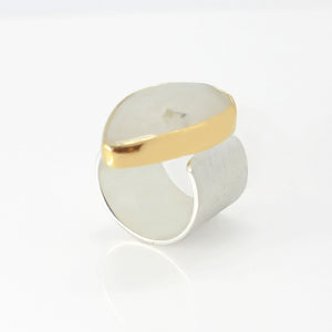 White Howlite 18k Gold-Plated Brass Bracelet | Moon Stone 18k Gold-Plated Necklace | Moon stone Gold-Plated Silver Ring | Yakubu Design | Image 10