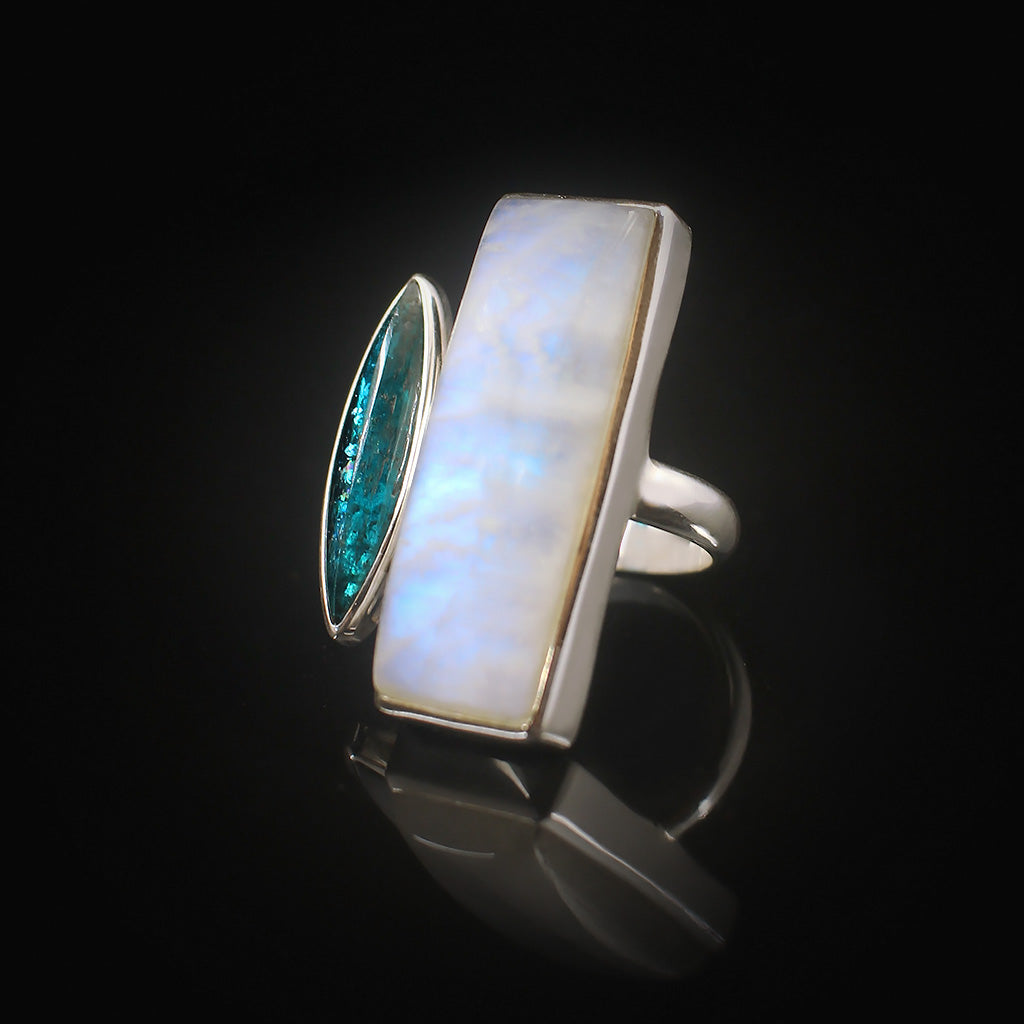 Blue Nite | Blue moon, kyanite Silver Ring | Labradorite Silver Earing | Yakubu Design | Image 2